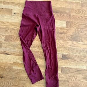 Lululemon Cropped 23" Scalloped Edge Leggings - maroon